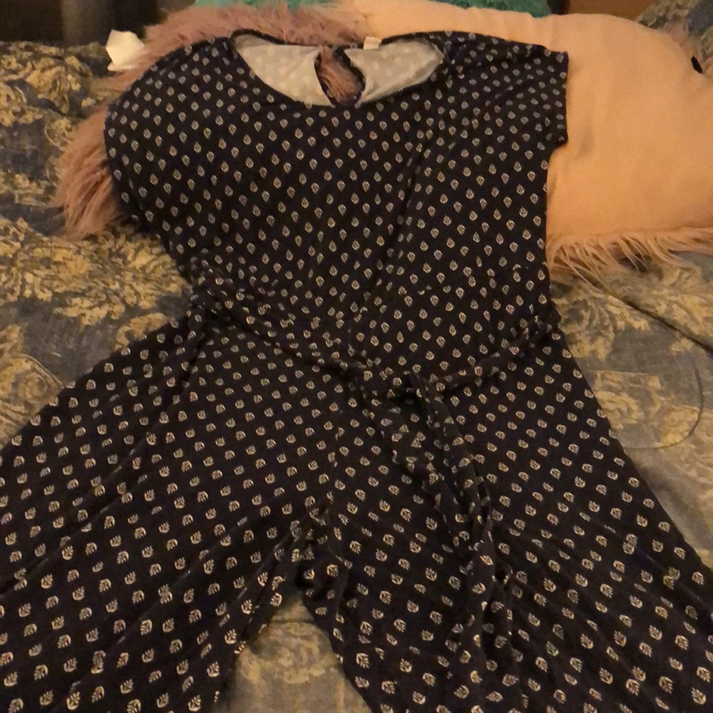 Clothing. Worn a few times. In good condition.